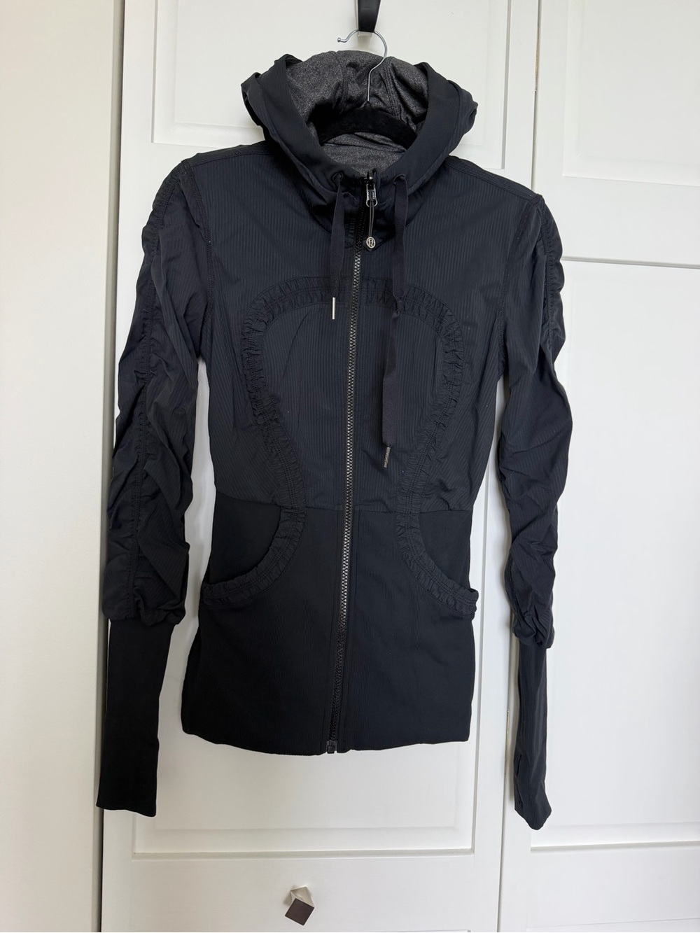 Lululemon Dance Studio Jacket Black Ruching Details Size 2